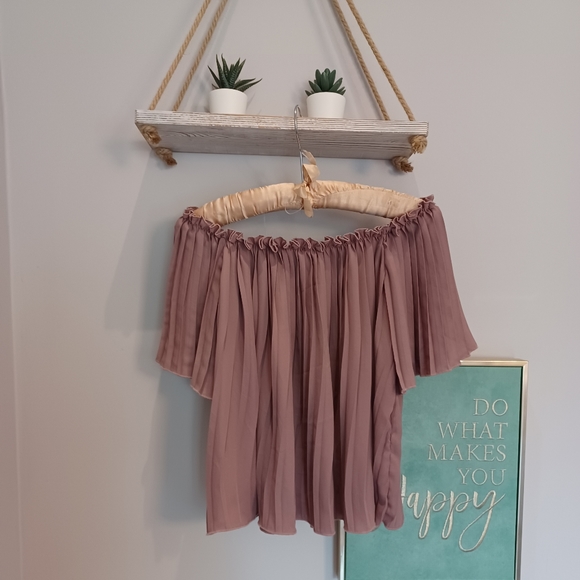 Charlotte Russe pleated top - Picture 4 of 9